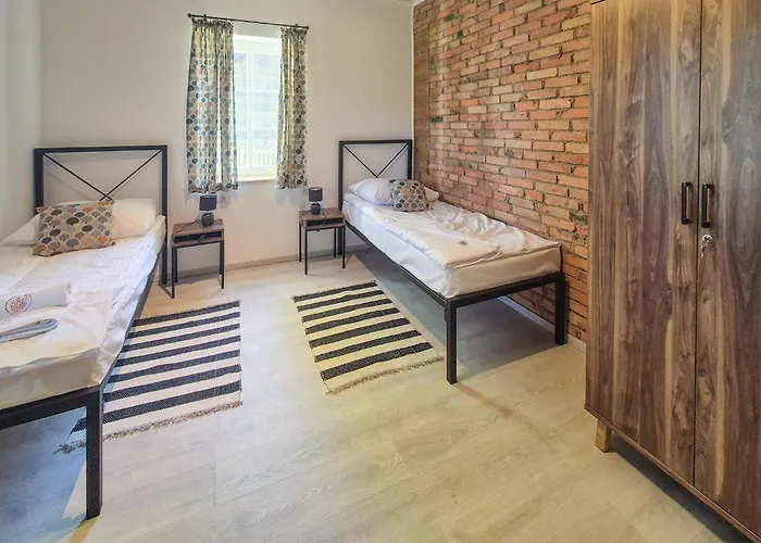 Holiday home Pet Friendly In *